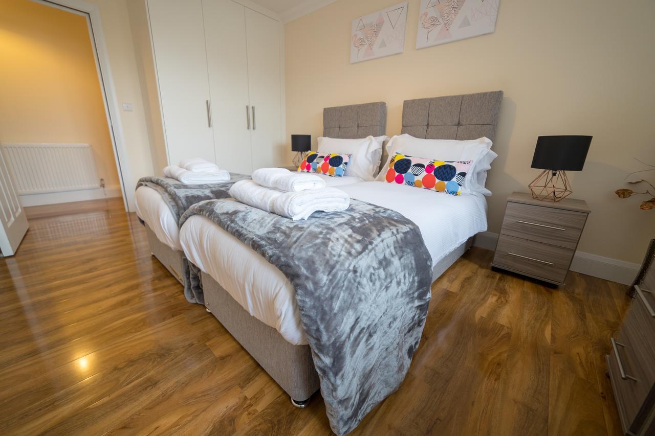 London Heathrow Serviced Apartments Ashford (Surrey) Exterior foto